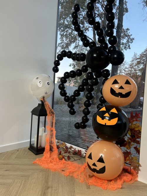Balonowa dekoracja Hallowen